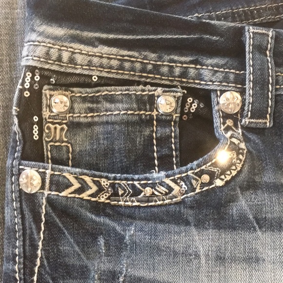 New Miss Me Standard Easy Crop Rhinestone Sequin Embroidered Stretch Jeans W32 - Picture 6 of 14